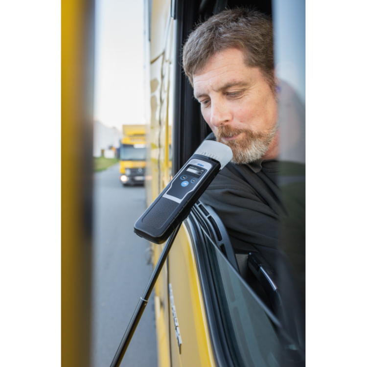 Alkomat przesiewowy Drager 5000.jpg