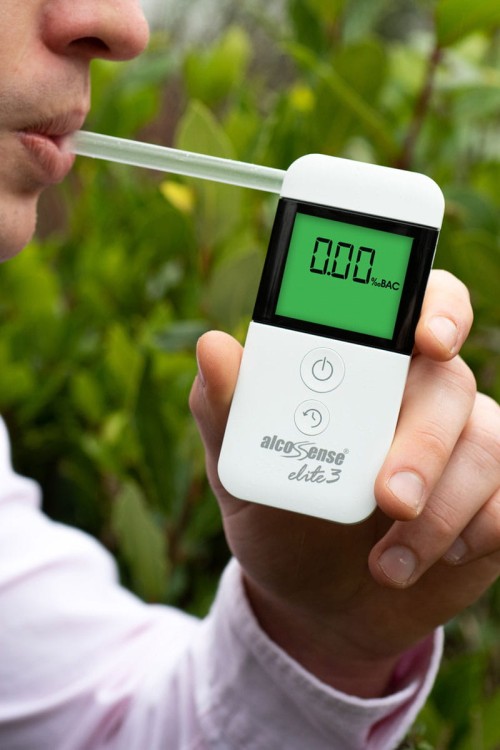 alcosense-elite-3-in-use-pl.jpg